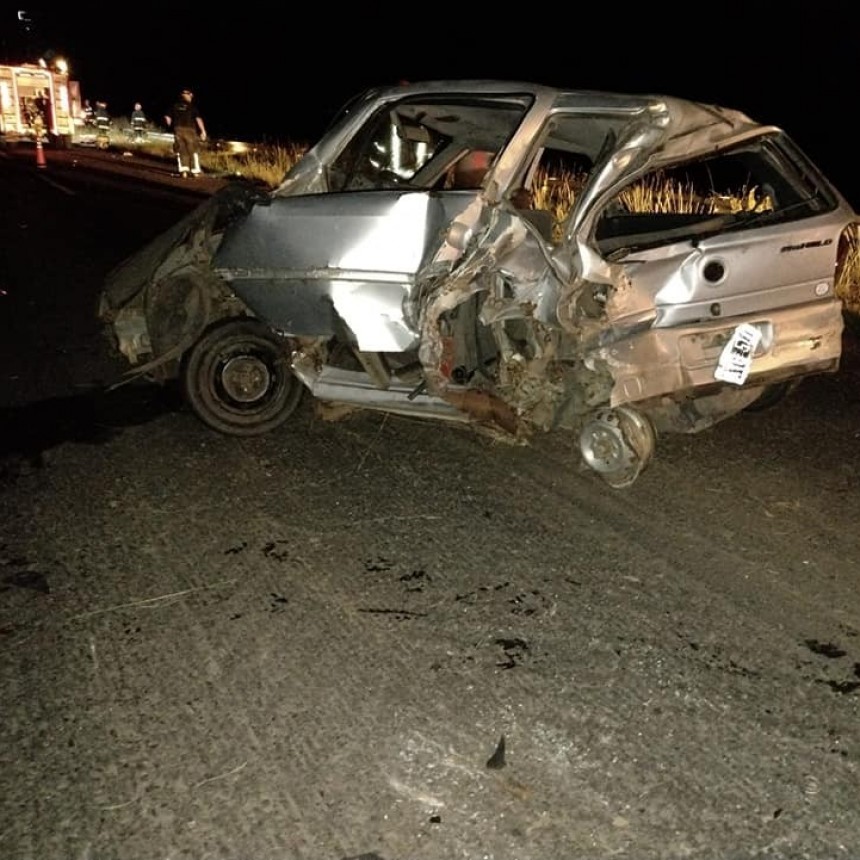 EL CHOQUE ENTRE UN AUTO Y UNA CAMIONETA DEJO EL SALDO DE UNA PERSONA FALLECIDA