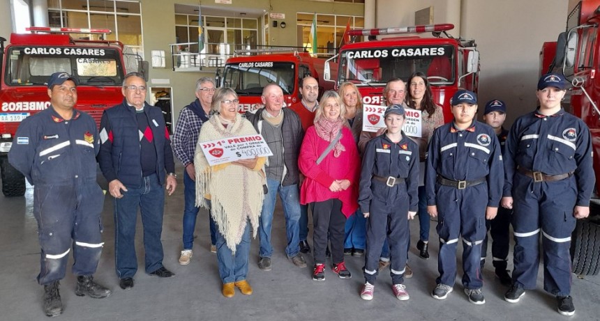 Entrega de Premios de la rifa de Bomberos