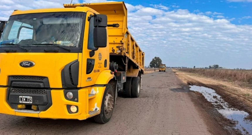 Comenzaron las obras de reparación en el camino a Arias