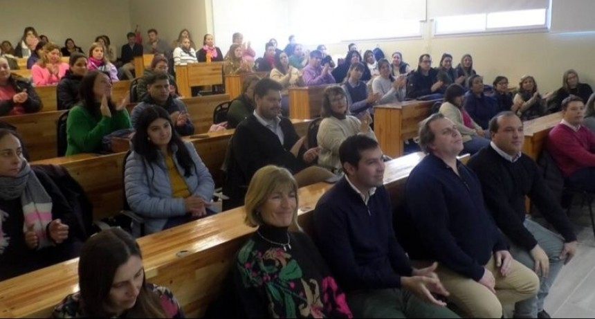 TRENQUE LAUQUEN - RECOULAT ENCABEZO EL ACTO DE APERTURA DE LA LICENCIATURA EN ENFERMERIA