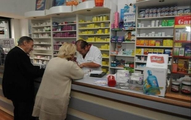 Farmacias bonaerenses limitan la venta de medicamentos con descuentos a afiliados de obras sociales y prepagas